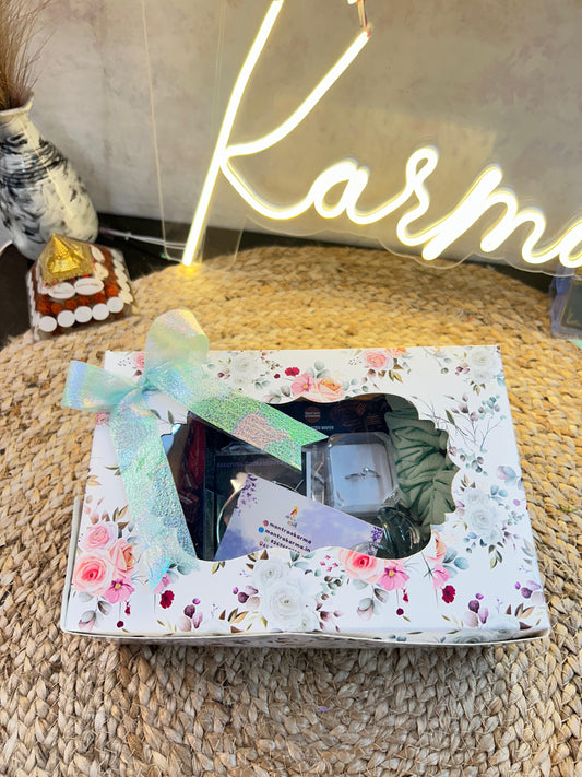 Mint Serenity Light Green Hamper